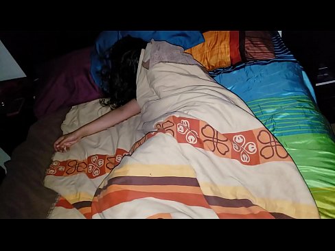 ❤️ Stepson berating a sua jovem madrasta enquanto ela dorme. ❤️ Pornuts em porno pt.pornpicslove.ru ❌️
